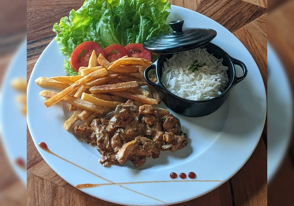 Emincé de poulet aux champignons de Paris