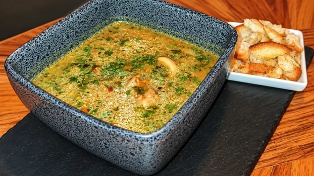 Soupe Chorba traditionnelle servie au restaurant Quantum Isoraka.